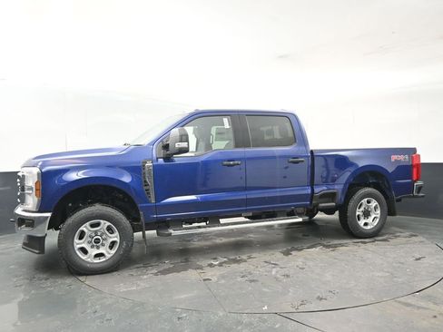 New 2026 Ford F250 XLT w/ FX4 Off-Road Package AWD/4WD image 2