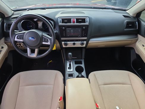 Used 2017 Subaru Outback 2.5i Premium image 11