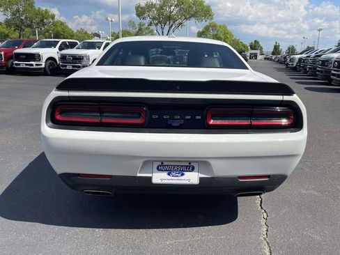 Used 2018 Dodge Challenger SXT Plus RWD image 5