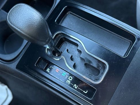 Used 2015 Toyota Tacoma 2WD Access Cab image 29