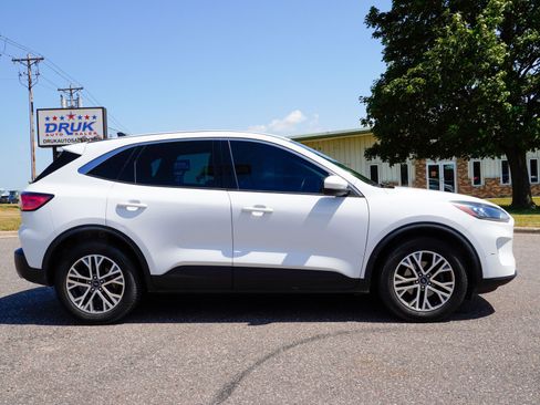 Used 2022 Ford Escape SEL w/ Technology Package AWD/4WD image 2