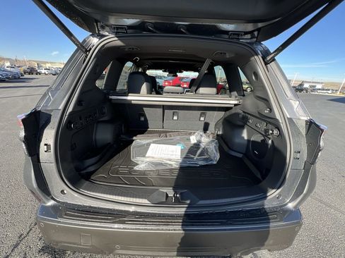 New 2025 Subaru Forester Limited image 27