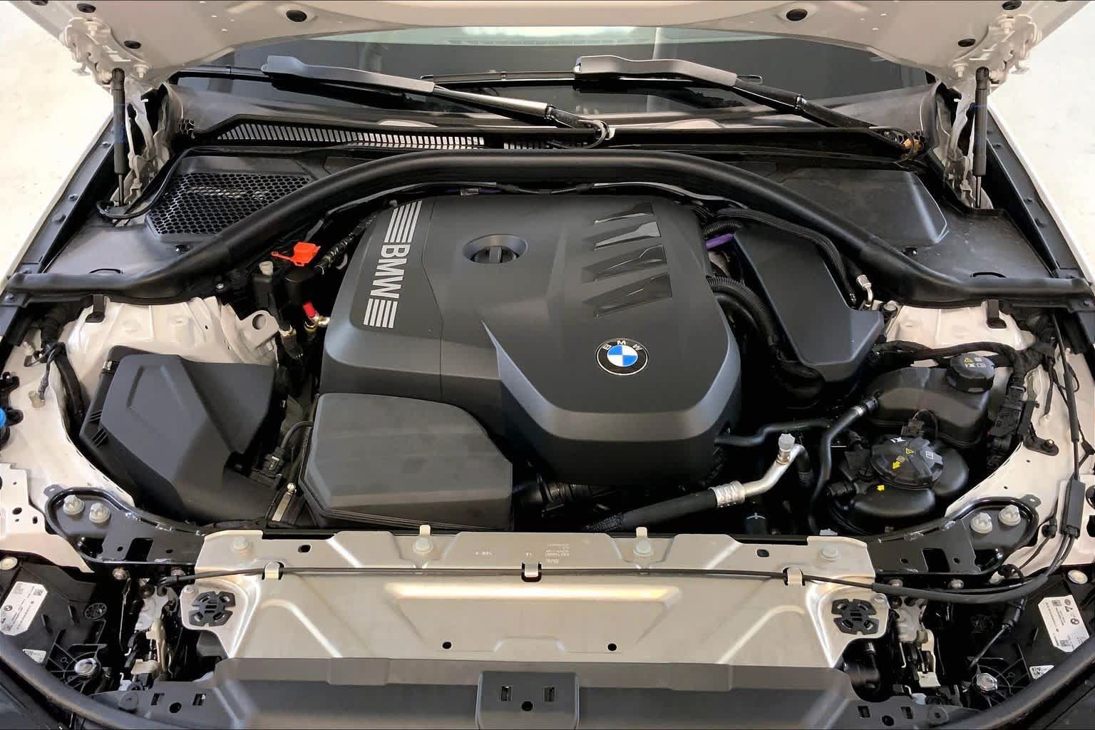 New 2026 BMW 330i xDrive Sedan w/ M Sport Package AWD/4WD image 16