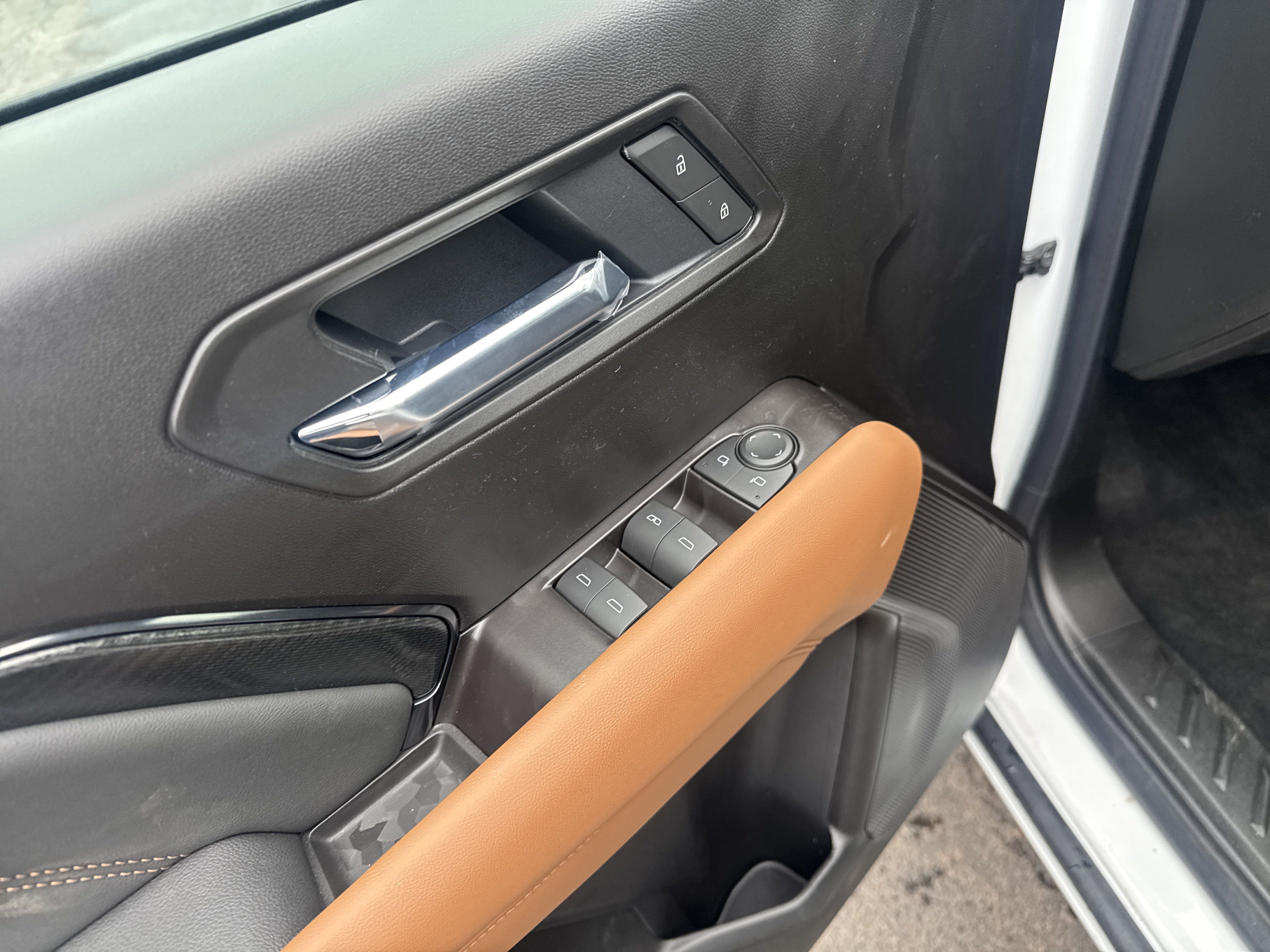 New 2026 GMC Canyon AT4 AWD/4WD image 16