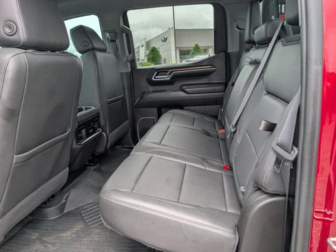Used 2022 Chevrolet Silverado 1500 LT Trail Boss w/ LT Trail Boss Premium Package AWD/4WD image 15