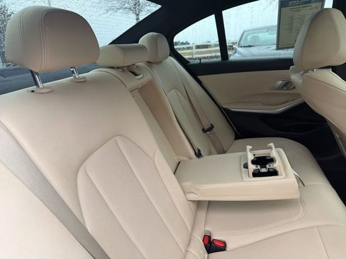 Used 2020 BMW 330i Sedan w/ Convenience Package image 28