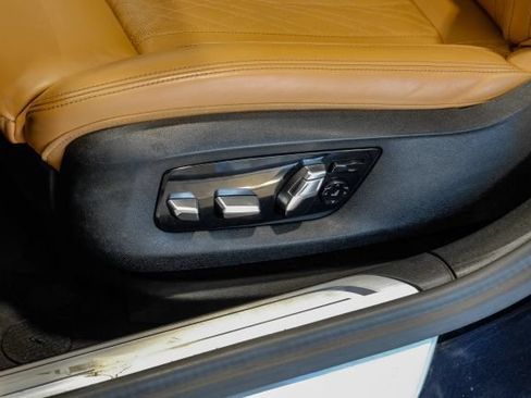 Used 2022 BMW 750i xDrive w/ Luxury Rear Seating Package AWD/4WD image 45