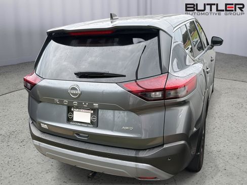 Used 2023 Nissan Rogue S AWD/4WD image 9