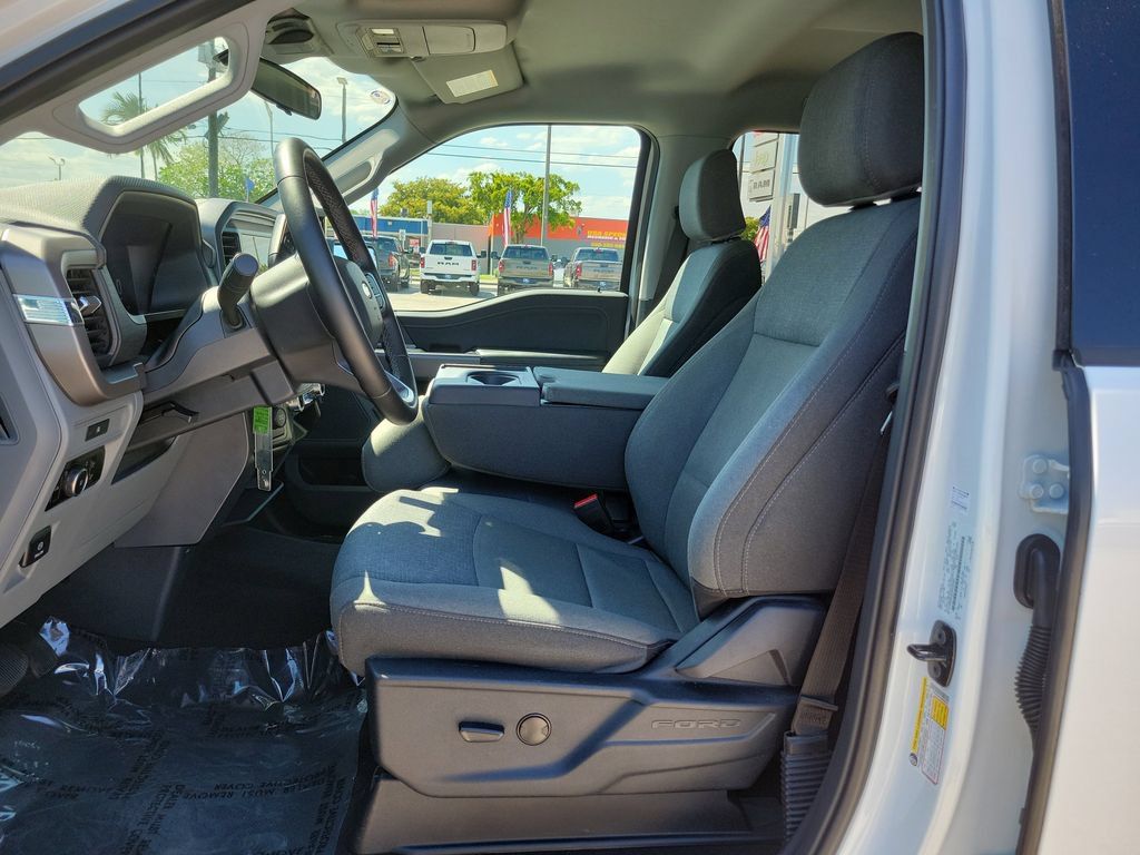 Used 2025 Ford F150 XLT w/ Equipment Group 301A Standard RWD image 13