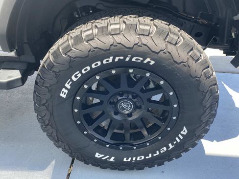 Used 2024 Ford Bronco Outer Banks AWD/4WD image 8