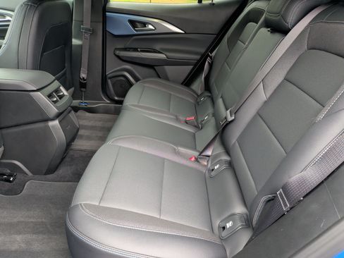 Used 2024 Chevrolet Equinox EV LT FWD image 39