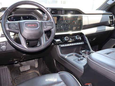 Used 2025 GMC Sierra 2500 AT4X AWD/4WD image 5