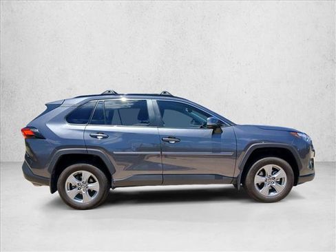 Used 2024 Toyota RAV4 XLE AWD/4WD image 4