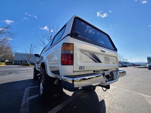 Used 1990 Toyota Pickup SR5 image 12