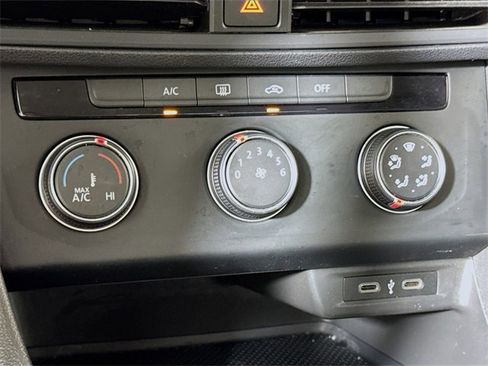 Used 2021 Volkswagen Jetta S image 11