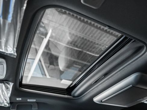 New 2026 Toyota Sienna Platinum AWD/4WD image 42