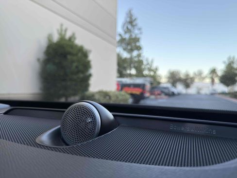 Used 2016 Volvo XC90 T6 R-Design w/ Vision Package image 64