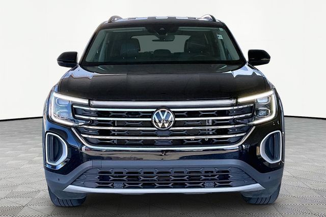 Used 2024 Volkswagen Atlas SE FWD image 2