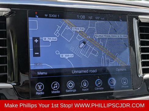 Used 2017 Chrysler Pacifica Touring w/ Tire & Wheel Group FWD image 20
