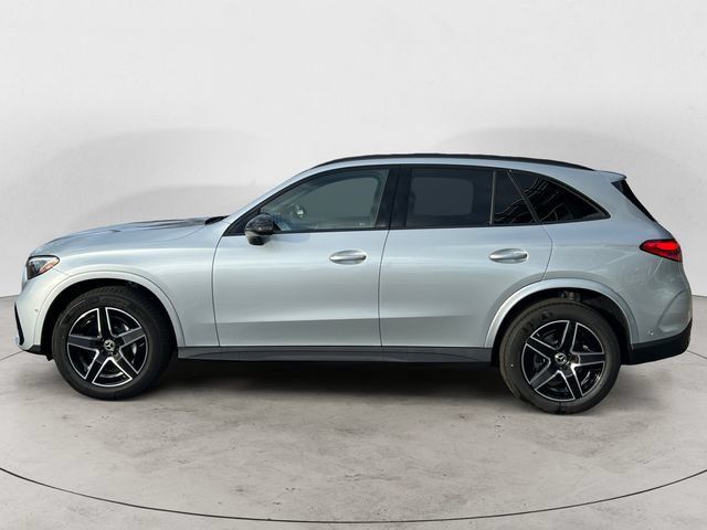 Used 2026 Mercedes-Benz GLC 300 4MATIC image 2