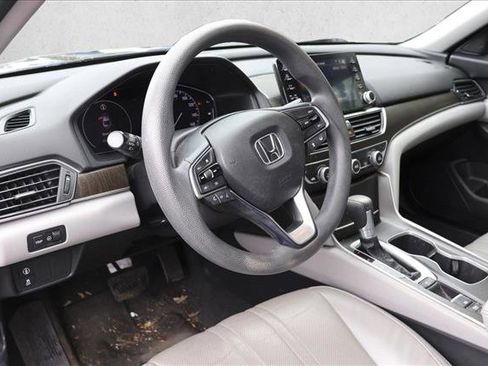 Used 2018 Honda Accord EX image 11