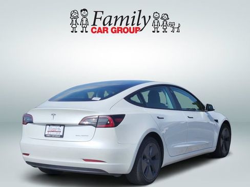 Used 2022 Tesla Model 3 Long Range AWD/4WD image 4