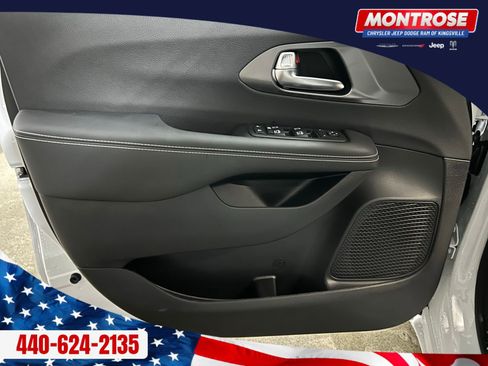 New 2026 Chrysler Voyager LX image 9