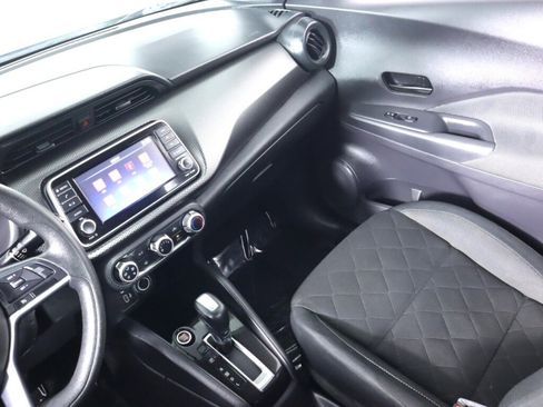 Used 2020 Nissan Kicks S image 29