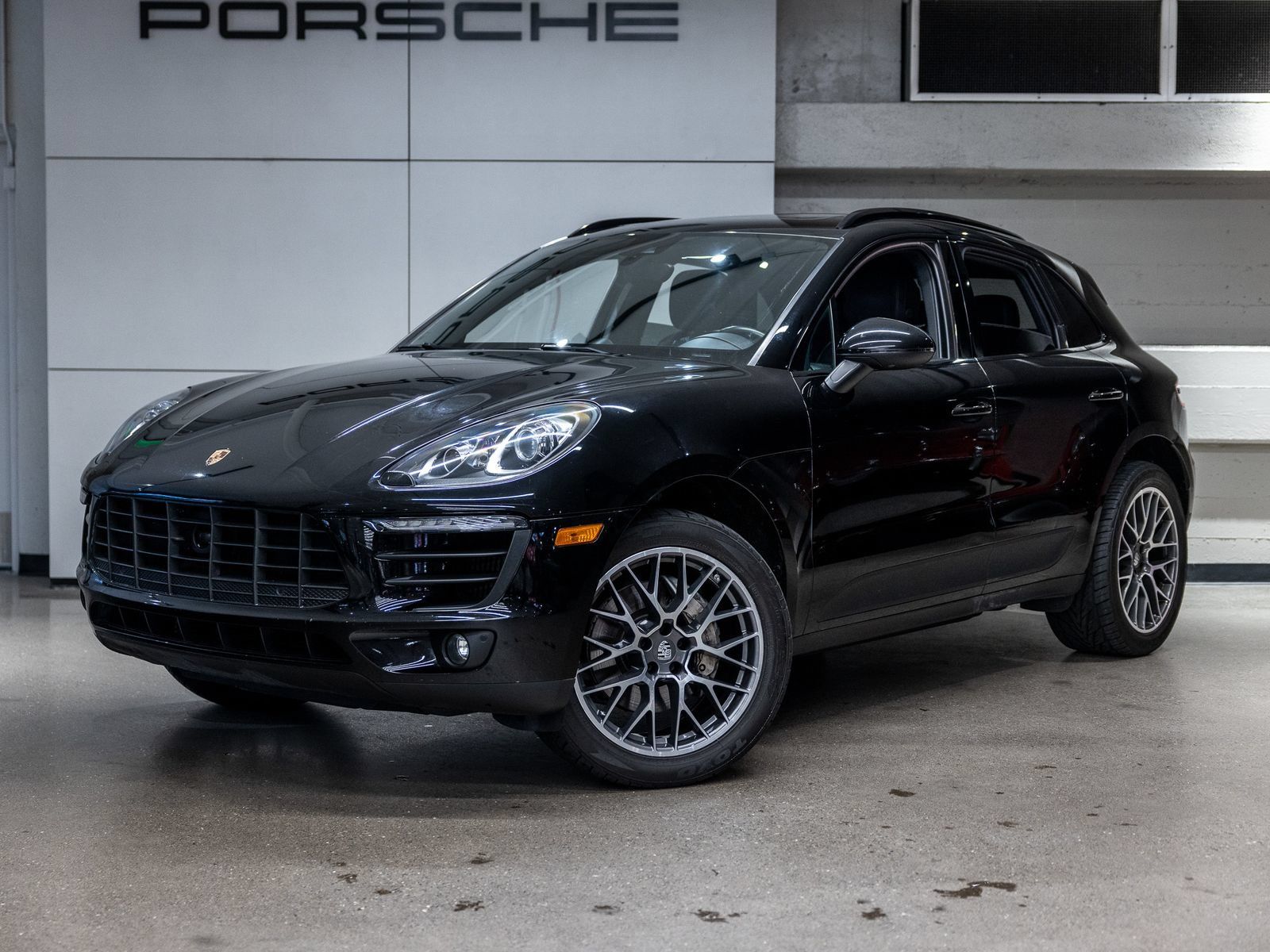 Used 2017 Porsche Macan S AWD/4WD image 1