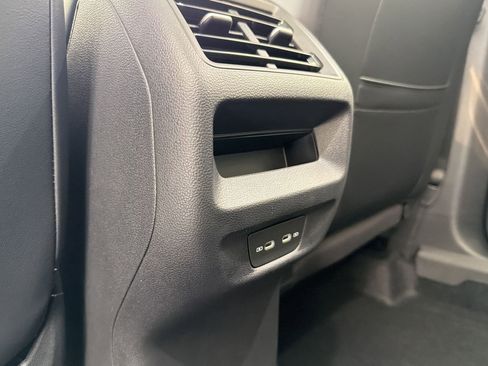 New 2026 Volkswagen Tiguan SE R-Line FWD image 32