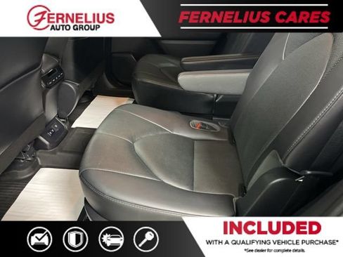 Used 2021 Toyota Highlander Limited AWD/4WD image 29