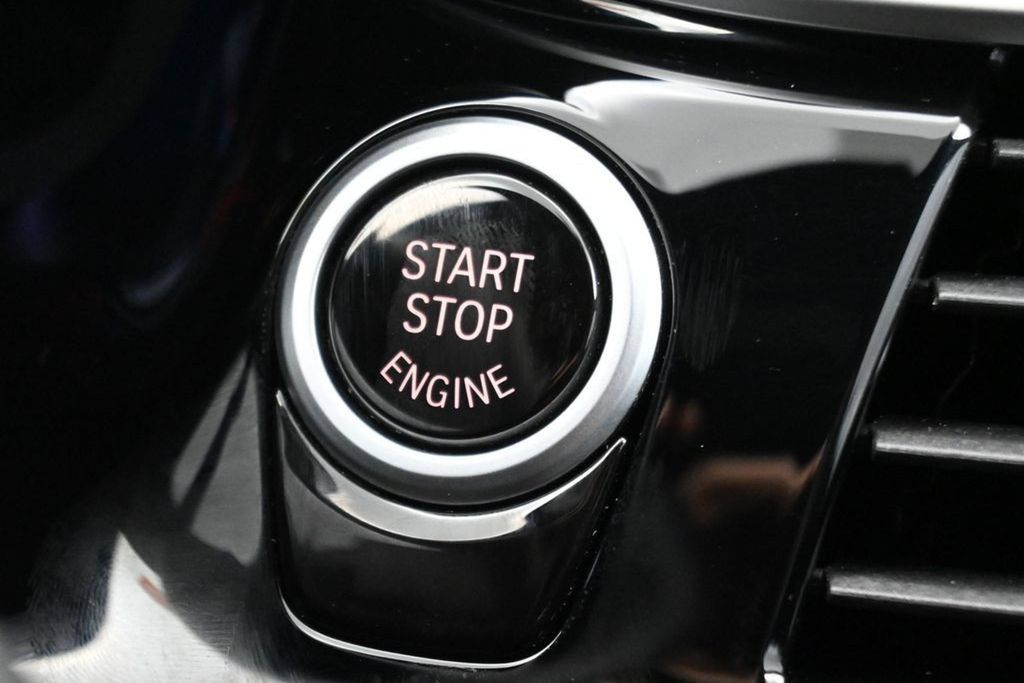 Used 2023 BMW 540i w/ Convenience Package RWD image 20