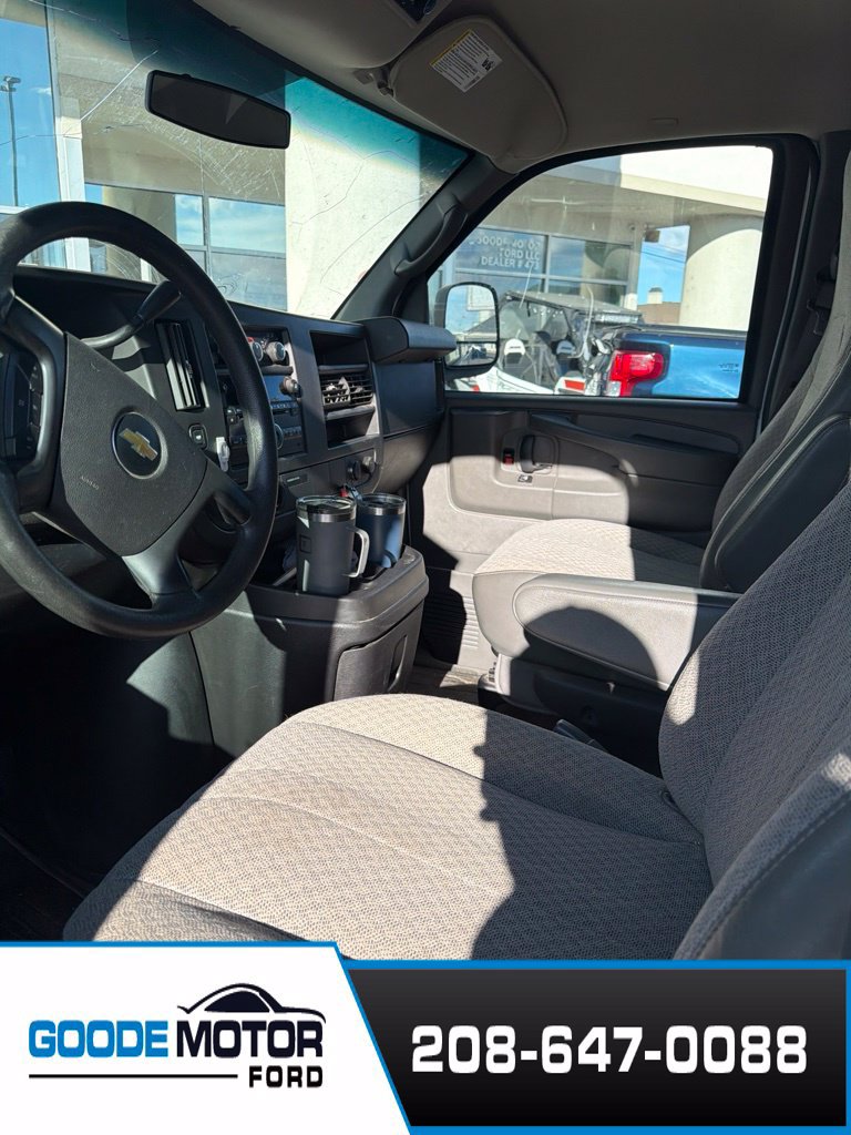 Used 2014 Chevrolet Express 1500 LT w/ LT Preferred Equipment Group AWD/4WD image 3