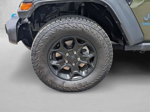 Used 2023 Jeep Wrangler Unlimited AWD/4WD image 24