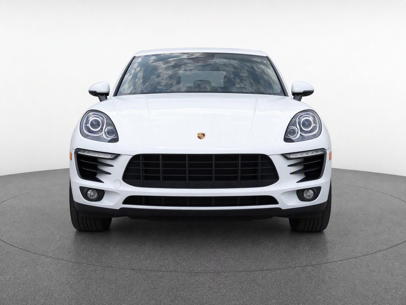 Used 2017 Porsche Macan AWD/4WD image 5