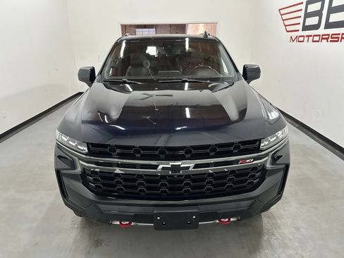 Used 2021 Chevrolet Tahoe Z71 w/ Luxury Package AWD/4WD image 3