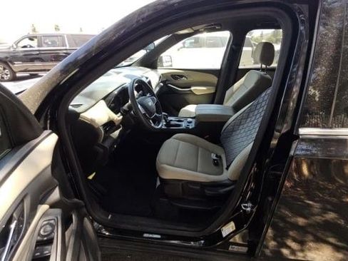 Used 2023 Chevrolet Traverse LS w/ LPO, Cargo Package FWD image 7