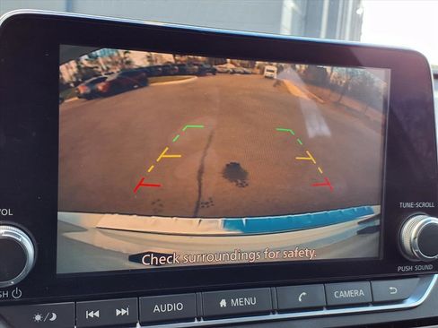 Used 2022 Nissan Altima 2.0 SR image 17