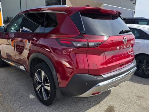 Used 2021 Nissan Rogue Platinum image 7