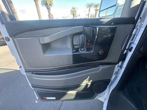 Used 2024 GMC Savana 2500 Extended w/ Driver Convenience Package RWD image 21