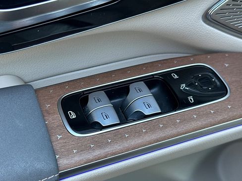 Used 2023 Mercedes-Benz EQS 450+ SUV image 12