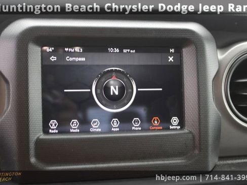 Used 2022 Jeep Gladiator Willys image 32