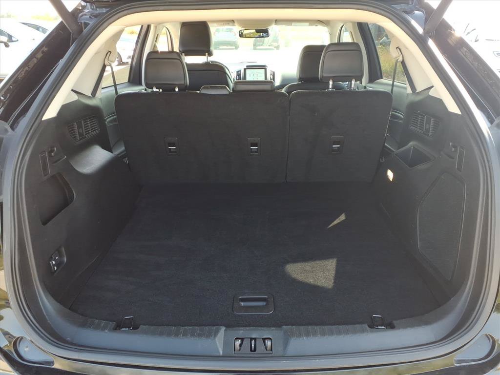 Used 2024 Ford Edge Titanium AWD/4WD image 25