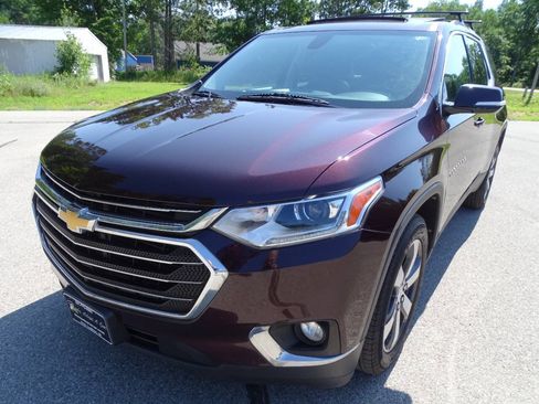 Used 2018 Chevrolet Traverse AWD LT w/ 2LT image 8