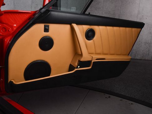Used 1988 Porsche 911 Carrera RWD image 30