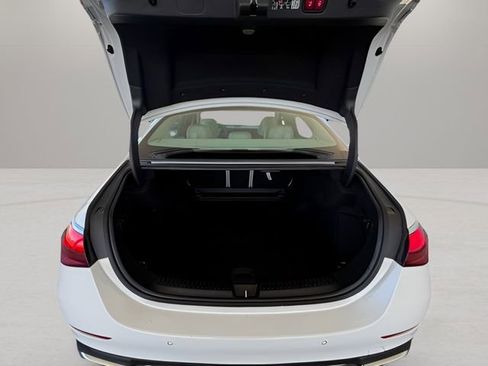 Used 2025 Mercedes-Benz E 350 Sedan image 28