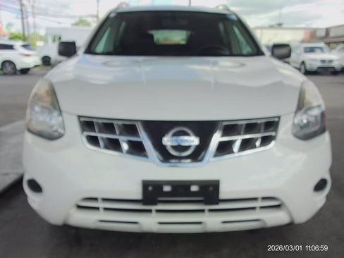 Used 2015 Nissan Rogue S w/ Convenience Package image 2
