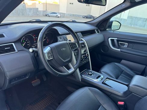 Used 2018 Land Rover Discovery Sport HSE image 12