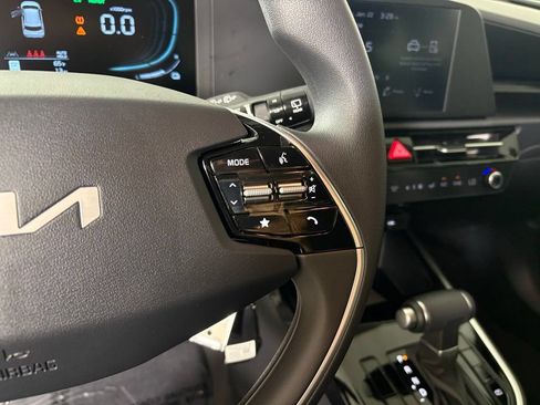 New 2026 Kia Niro LX FWD image 21