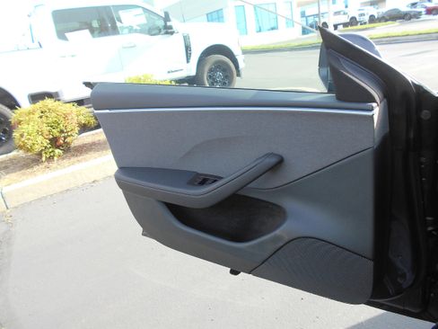 Used 2026 Tesla Model 3 RWD image 10